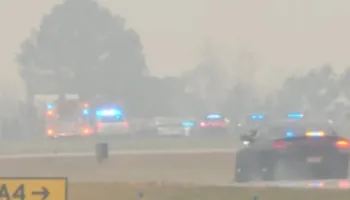 Përplaset avioni në aeroportin  e Karolinës së Veriut, disa të vdekur, autoritetet: Shpërtheu në flakë