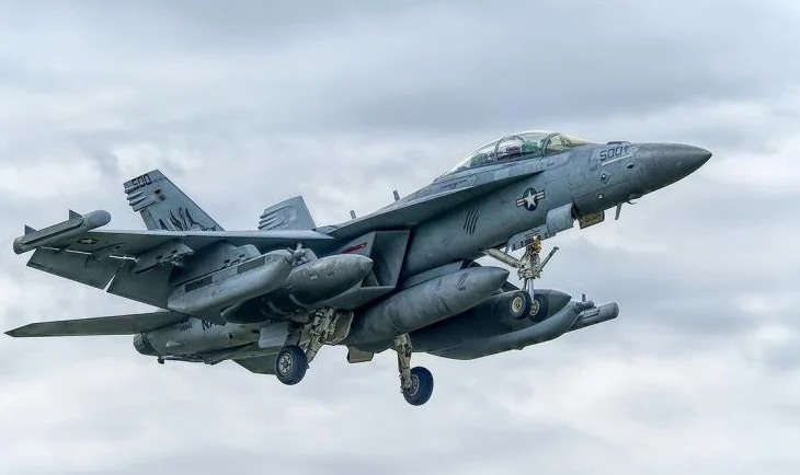 Përshkallëzohen më shumë tensionet në Karaibe, avionët luftarakë amerikanë fluturojnë mbi Venezuelë