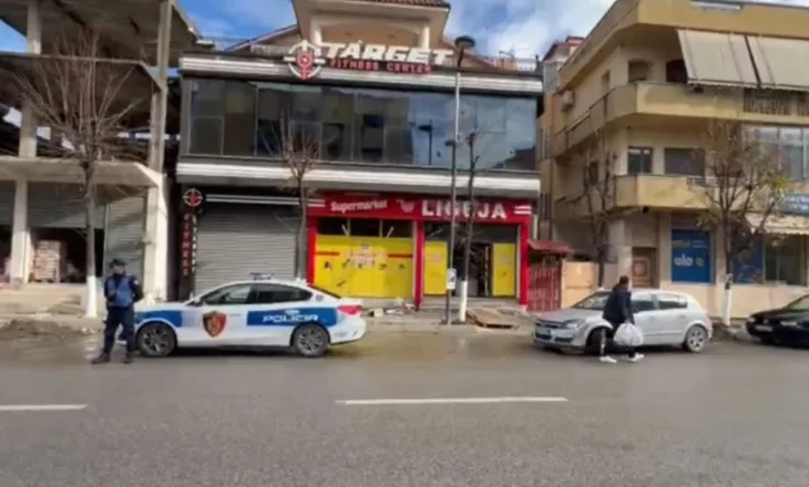 Plagosja e biznesmenit me thikë në Kavajë, pamje nga vendi ku ndodhi ngjarja