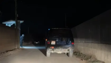 Plagosja me armë në Mamurras për xhirimin e gomave, zbardhen detajet, 50-vjeçari sapo ishte kthyer nga Anglia