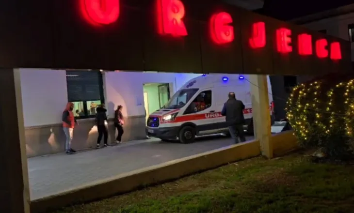 Plagosje me thikë në Durrës, 45-vjeçari në gjendje të rëndë, i nënshtrohet ndërhyrjes kirurgjikale