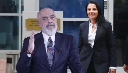 “Po bëni avokatinë e Ballukut?” Rama: 16 mijë faqet? Do t’i kisha thënë prokurorëve të SPAK, çohuni e ikni!