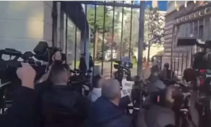 ‘Po censurohet media’, Zhupa denoncon Gardën e Republikës: Po sillen si ‘ushtar partie’