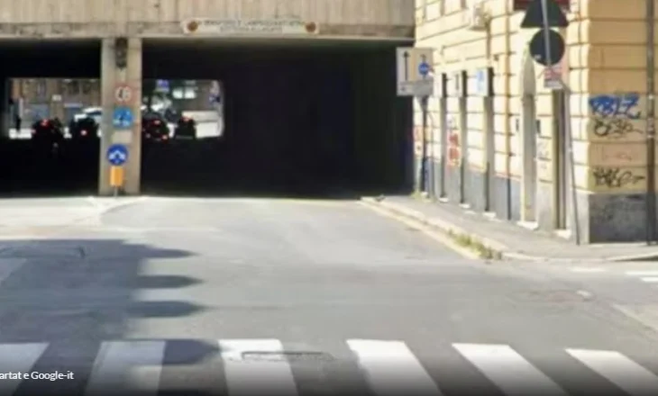 Po shkonte për në shkollë, 12-vjeçari përplaset nga ambulanca