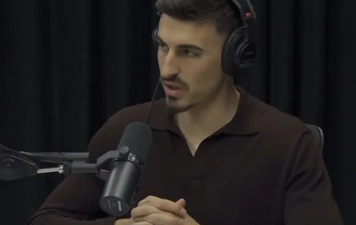 “Podcasti” i Ramës / Futbollisti nga Petrela, ambasador i turizmit shqiptar në Poloni