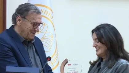 “Poeti Laureat”, Qendra Kombëtare e Librit shpall poeten Rita Petro