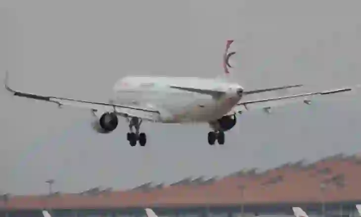 Pothuajse 30 orë në ajër, nisin fluturimet rekord pa ndalesa që lidhin tre kontinente dhe mbulojnë 20,000 km