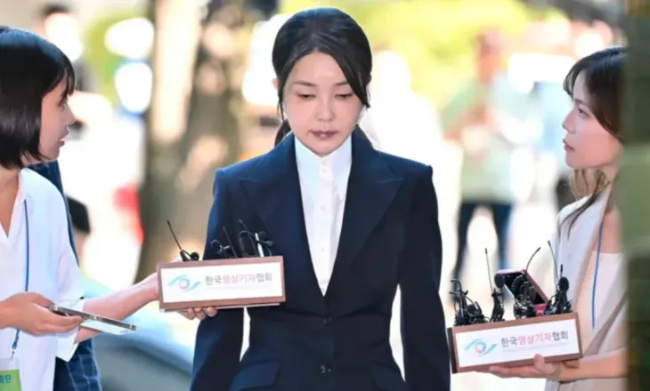 Pranoi dhurata me vlerë mbi 200 000 dollarë, ish-zonja e parë e Koresë së Jugut rrezikon 15 vite burg