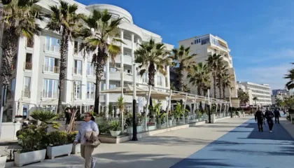 Prenotohen hotelet për festa! Durrës, këtë vit ka shumë kërkesa nga të huajt