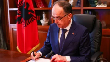 Presidenti Begaj mesazh urimi për Vitin e Ri: Më shumë besim dhe mirëkuptim te njëri-tjetri