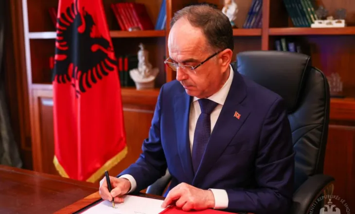 Presidenti Begaj mesazh urimi për Vitin e Ri: Më shumë besim dhe mirëkuptim te njëri-tjetri