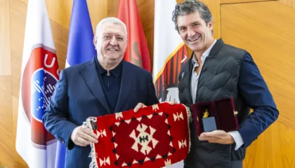 Presidenti Duka pret në takim CEO-n e kompanisë Macron, Gianluca Pavanello