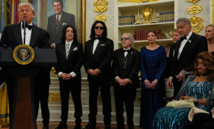 Presidenti Trump nderon artistët e mëdhenj në Zyrën Ovale: Njerëz të jashtëzakonshëm, më të mirët e arteve dhe kulturës amerikane