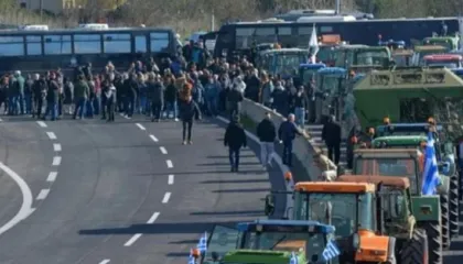 Protesta e fermerëve grekë, Policia: Bllokohet Pika Kufitare e Kapshticës dhe Qafë Thanës