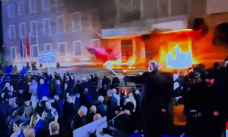 Protesta e opozitës, reagon Balla: Sali, ti nuk e djeg dot më Shqipërinë