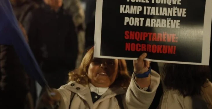 Protesta e PD: Tunel turqve, port arabëve, nocrrokun shqiptarëve