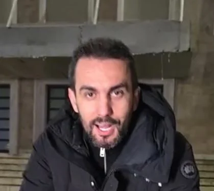 Protesta para Kryeministrisë/ Lapaj fton të djathtë e të majtë të bashkohen: Do të qëndrojmë derisa të na…