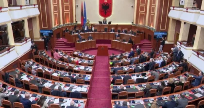 Provat sekrete të SPAK për Ballukun në kasafortën e Kuvendit, Peleshi: Do hapen në praninë e prokurorit. PD: Duam USB-në. Ja strategjia e PS në mbledhjen e Këshillit