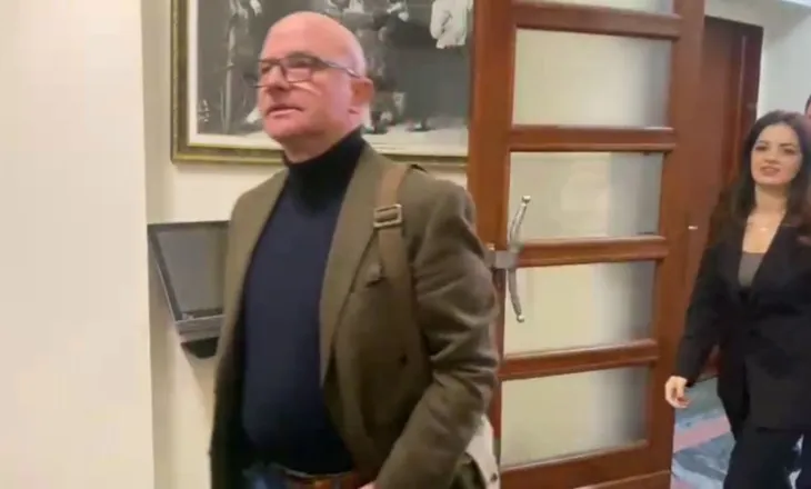 PS kërkon përjashtimin e 29 deputetëve të PD pas tensioneve në Kuvend, demokratët marrin pjesë në mbledhjen e Sekretariatit të Etikës