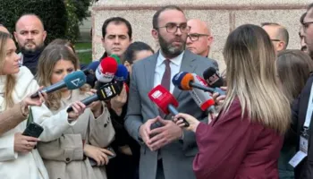 ‘PS kërkon ta shtyjë imunitetin e Ballukut’/ Bardhi: Deri atëherë, Belinda e ka ngrënë gjelin e detit dhe dëshmitarët