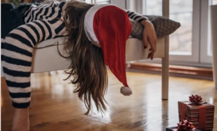 Pse ndihemi të lodhur gjatë pushimeve të festave, ja çfarë thonë ekspertët