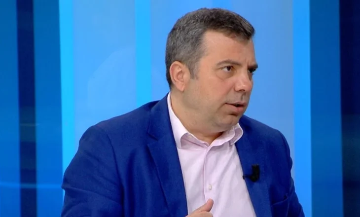 “Puçi” i kafenesë!/ Abilekaj: Autoriteti i Berishës në PD është në diskutim, po flitet hapur për pasardhësin