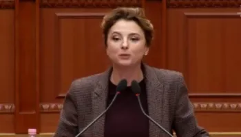 “Qeveri e kapur nga aferat”, Xhixho rendit skandalet dhe akuzon Ramën për mbrojtje politike: S’mund të bëjë më..