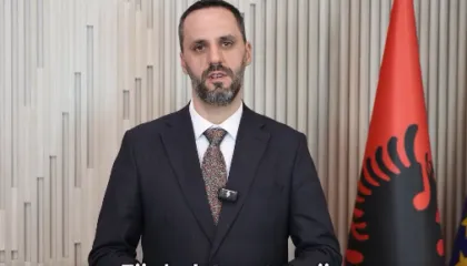 Qeveria vendos amnisti për 380 persona dhe 900 të tjerë me ulje dënimi