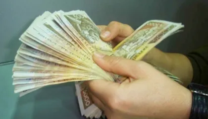 Qeveria “zgjidh qesen” me shpërblimet për festa, ja kush përfiton