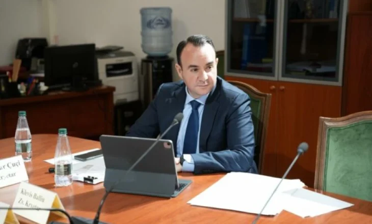 ‘Qukës–Qafë Plloçë apo Korçë–Ersekë pa standarte’, Balliu: Balluku është pezulluar, kush do t’i firmosë ndryshimet në Kodin Rrugor?