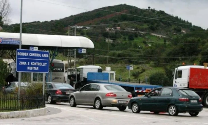 Radhë të gjata në Kakavijë, njoftohet për tjetër protestë nga fermerët grekë