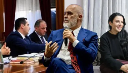 Rama i bllokuar mes SPAK dhe Ballukut, java pa zë e kryeministrit