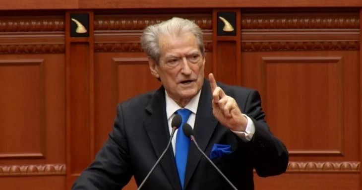 “Rama ka thënë se PS është një bordello”/ Berisha: Nëse doni të shihni bordellon e vërtetë, shkoni në