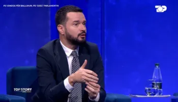 “Rama mjeshtër për të nxehur SPAK-un”, Curri: Bashkë me Berishën janë në marrëveshje për ndryshimin e Kushtetutës