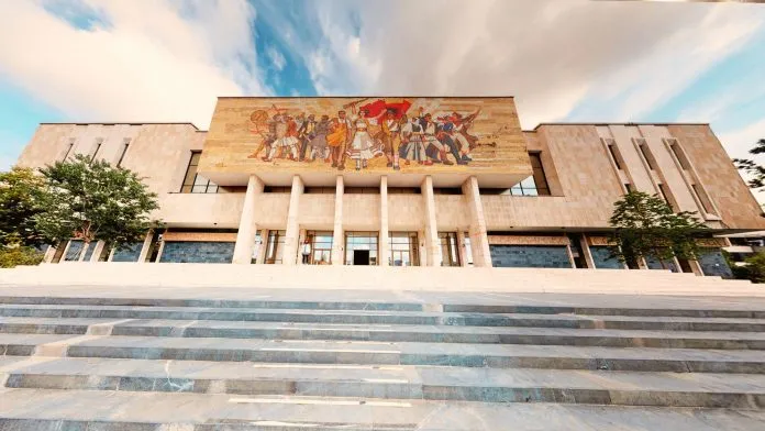 Rama ndan pamje nga kantieri i Muzeut Historik: Një thesar i rëndësishëm i turizmit kulturor