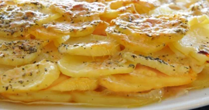 Receta e Thjeshtë e Patateve të Buta me Gjalpë dhe Piper – Shije e Mrekullueshme