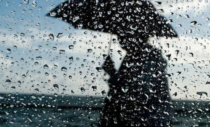 Reshje me intensitet te ulët dhe vranësira, parashikimi i motit për këtë të premte