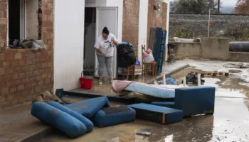 Reshje të dendura shkaktojnë përmbytje në jug të Spanjës, autoritetet në alarm (VIDEO)