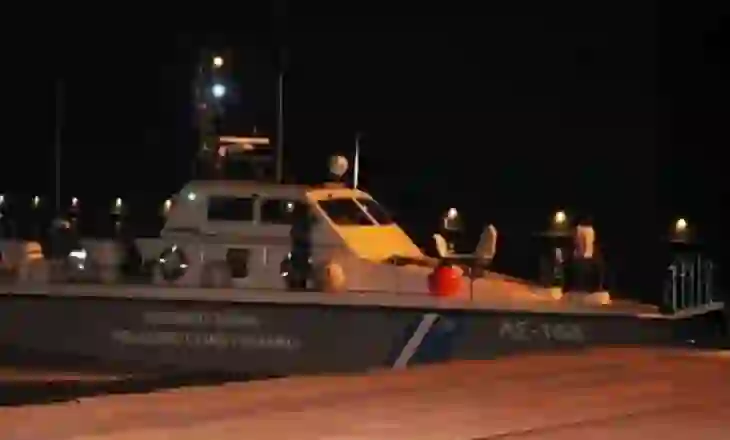 Roja bregdetare greke shpëton 141 emigrantë në Kretë