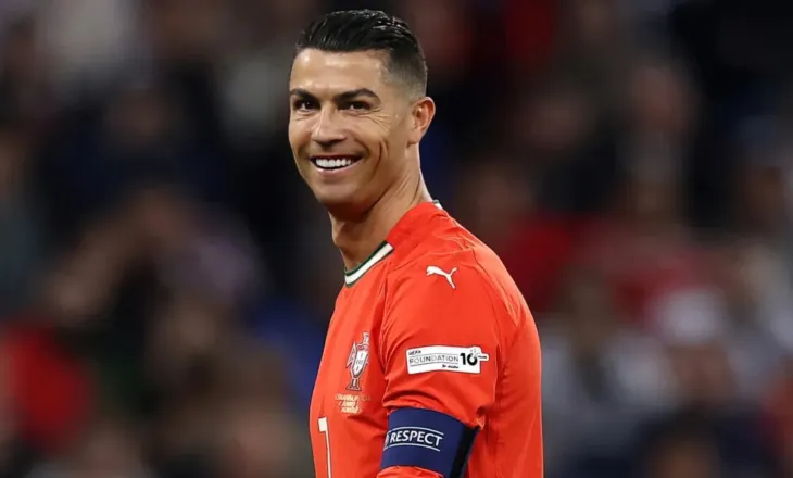 Ronaldo e qartëson: Nuk lë futbollin pa arritur 1000 gola