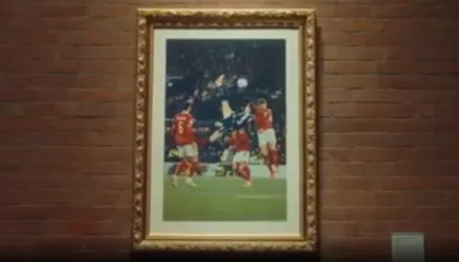 Roveshiata e McTominay shndërrohet në vepër arti, ekspozohet në galerinë kombëtare skoceze