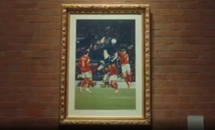 Roveshiata e McTominay shndërrohet në vepër arti, ekspozohet në galerinë kombëtare skoceze