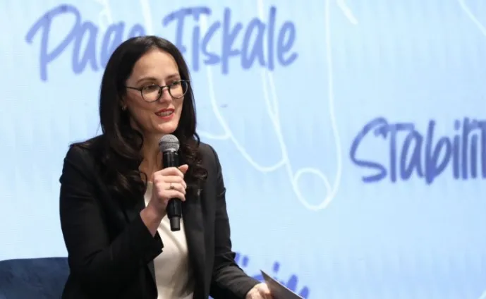 “Rregulla të qarta për biznesin”/ Ministrja Ibrahimaj: Paqja fiskale, mundëson norma tatimore më të favorshme