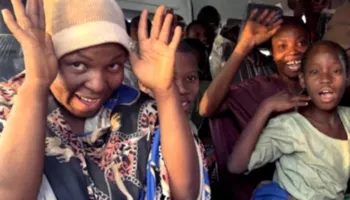 Rrëmbimi masiv në shkollën katolike, lirohen 130 nxënës të tjerë në Nigeri