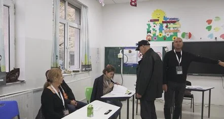 Rreth 1200 kandidatë deputetë, partitë publikojnë listat, KQZ i dërgon për verifikim