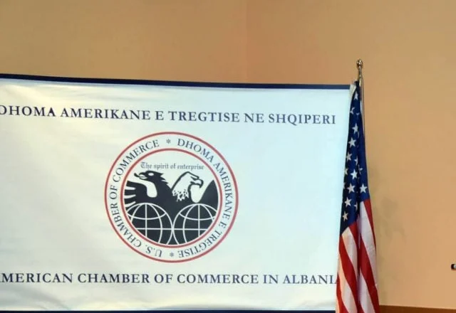 “Rrezik i lartë për cënimin e konkurrencës së ndershme”, Dhoma Amerikane e Tregtisë kundër “Paqes fiskale”: Legalizohet kapitali me origjinë të dyshimtë