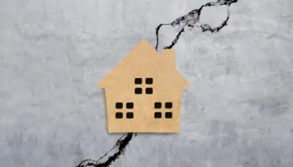 Rriten të ardhurat nga sigurimi i pronës, dëmet e paguara bien ndjeshëm