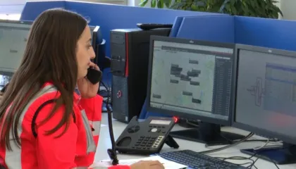 Rritet numri i thirrjeve drejt Urgjencës Kombëtare/ Mjekët: Dominojnë virozat, gripi dhe aksidentet