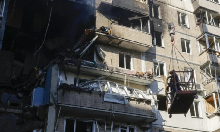 Rusia sulmon gjatë natës Ukrainën, qindra qytetarë pa energji dhe ujë