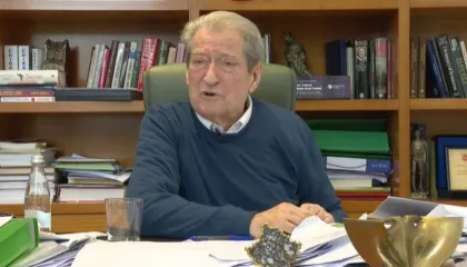 Sali Berisha nuk njeh ‘stop’ me gafat: Më 22 maj, më 22 dhjetor protesta…